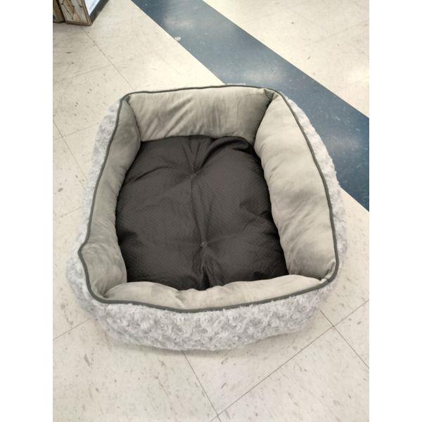 Dog Bed, Plush, Gray Retail $35.00