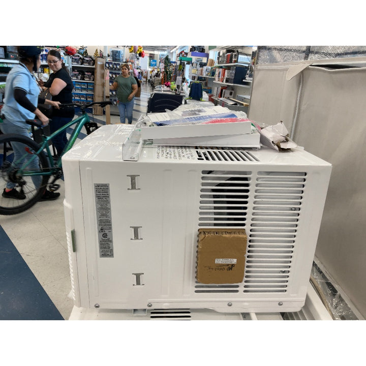 Frigidaire Window Air Conditioner - Manual Controls