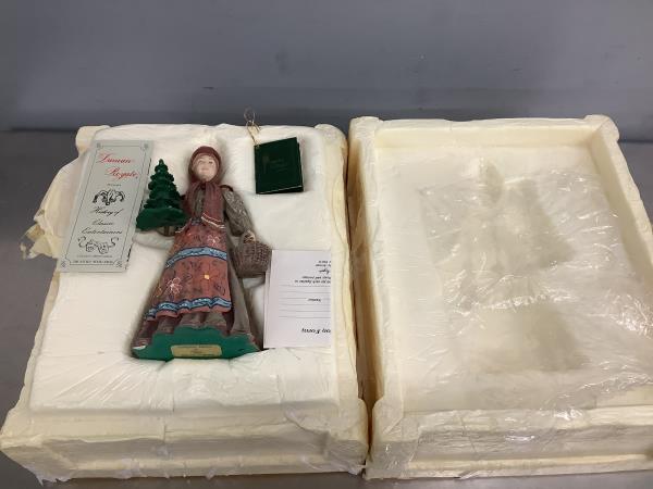 Danbury Mint "History of Santa II - Babouska" Collectors Edition Figurine Retail $75.00