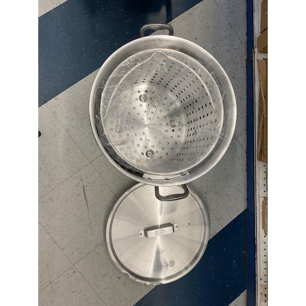 Bayou Classic - 80-Quart Aluminum Stockpot, Basket Insert, Lid, Outdoor Cooking, Crawfish Boiling Retail $170.00