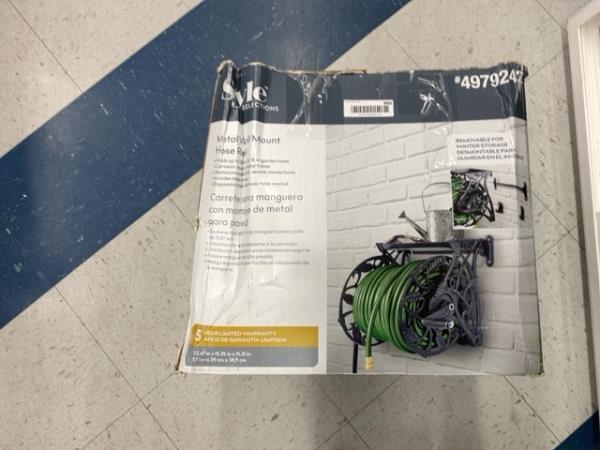Style Selections Metal Wall Mount Hose Reel - Durable, Rust Resistant Retail $60.00