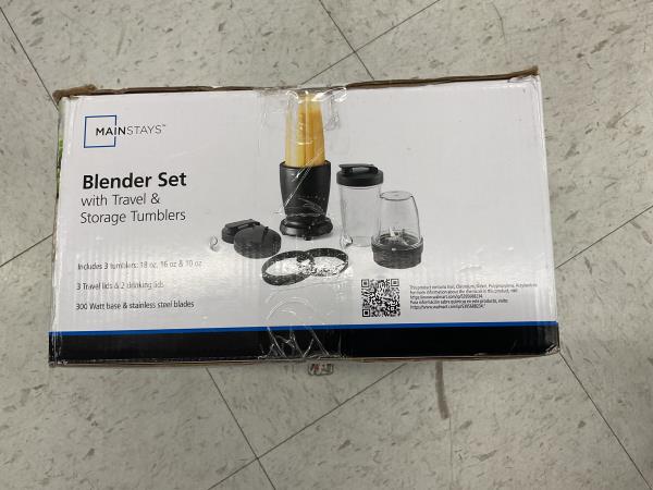 Blender Set With Travel Y Storage Tumblers Retail $24.96