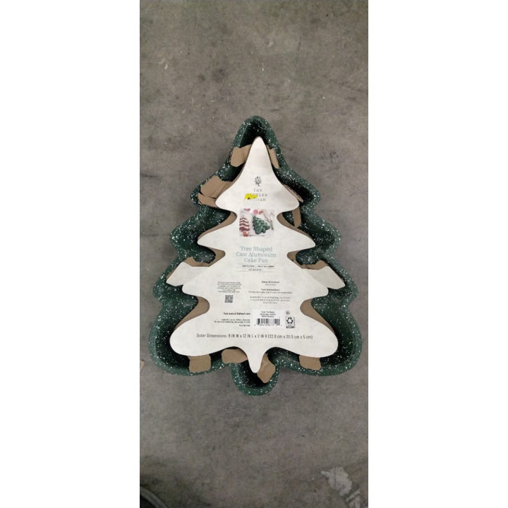Pioneer Woman Tree Shaped Cake Pan 12"x9" Nonstick Cast Aluminum Green & White Retail $19.00