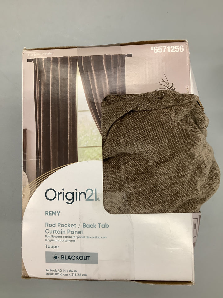 O21 40X84-IN REMY TAUPE PANEL