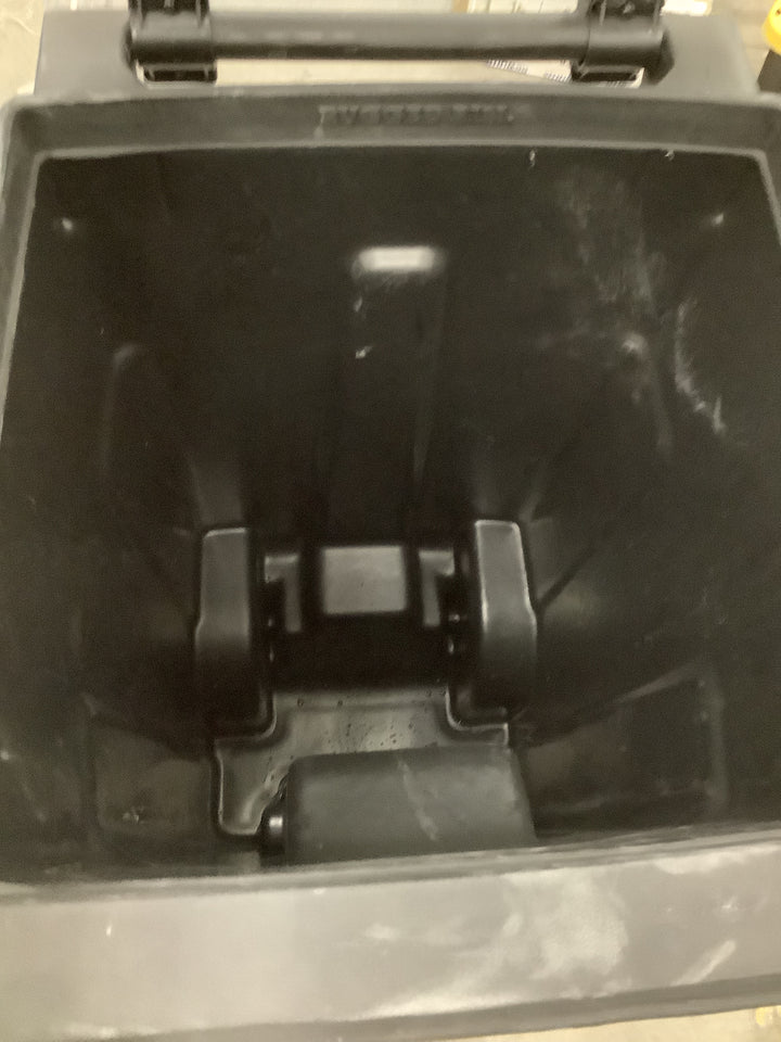 TOTER 32-GAL WHEELED TCAN BLK