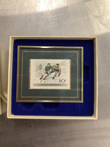 Hanford Heirlooms Winter Sports Ice Hockey Stamp Display Retail $34.99