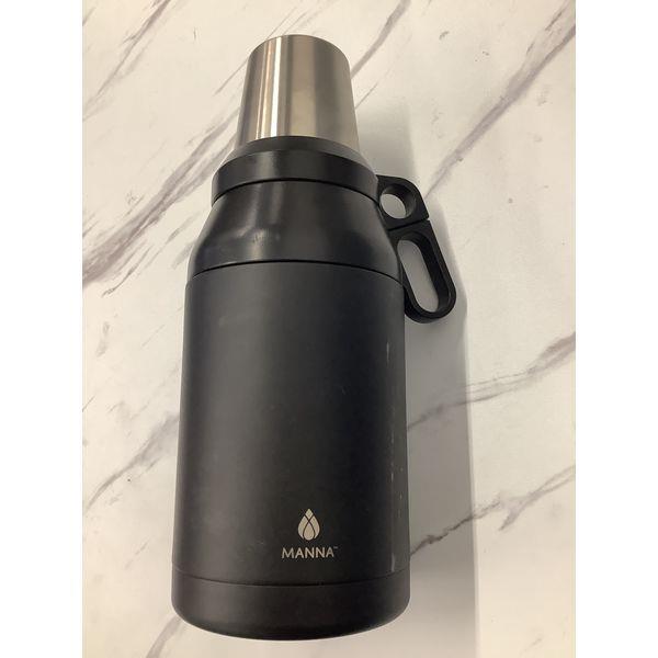 Manna Insulated Black Thermos with Four Stainless Steel Cups Retail $30.00