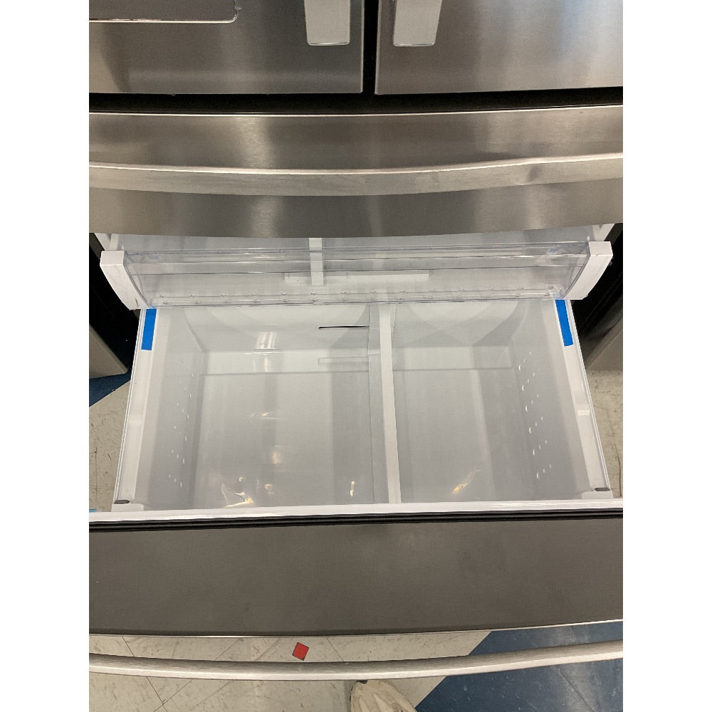 Super Deal GE Refrigerator - Stainless Steel, Water Dispenser