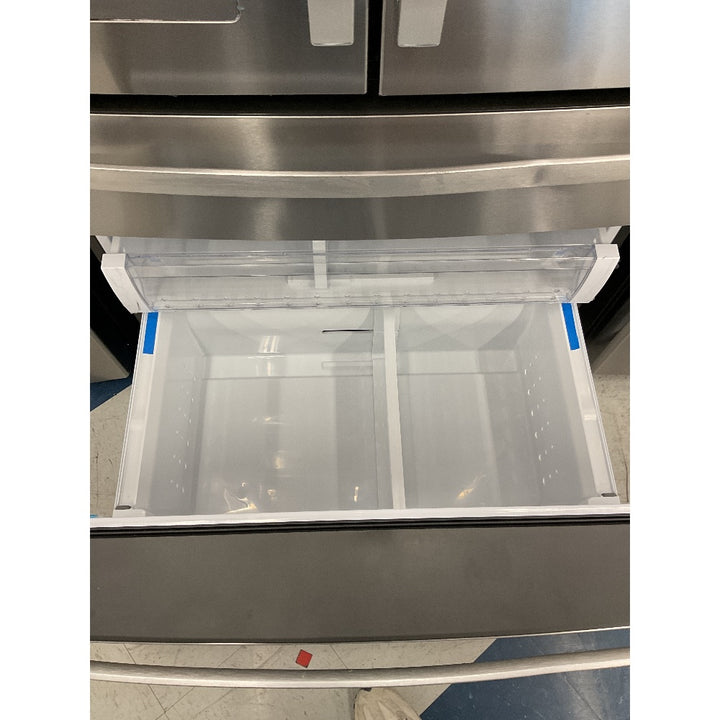 Super Deal GE Refrigerator - Stainless Steel, Water Dispenser