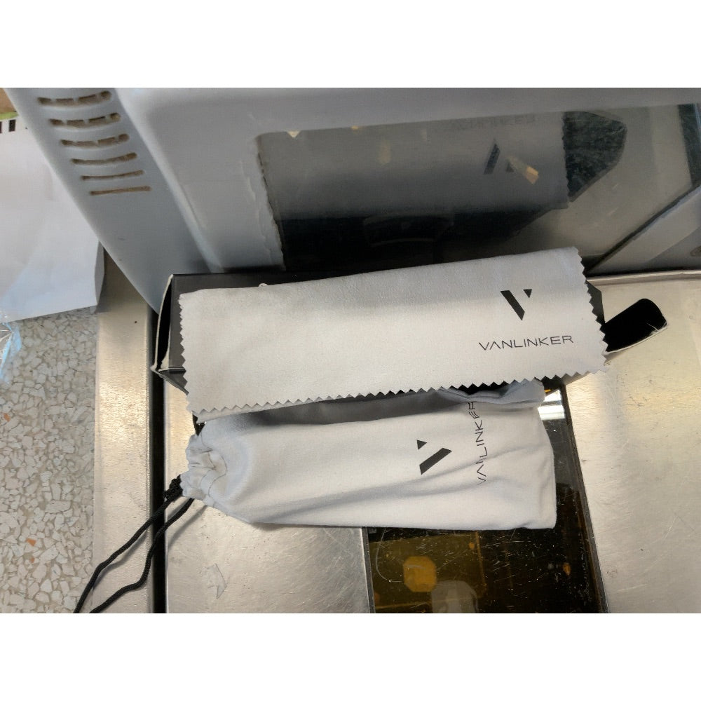 VANLINKER Sunglasses, Protective Case, Cleaning Cloth