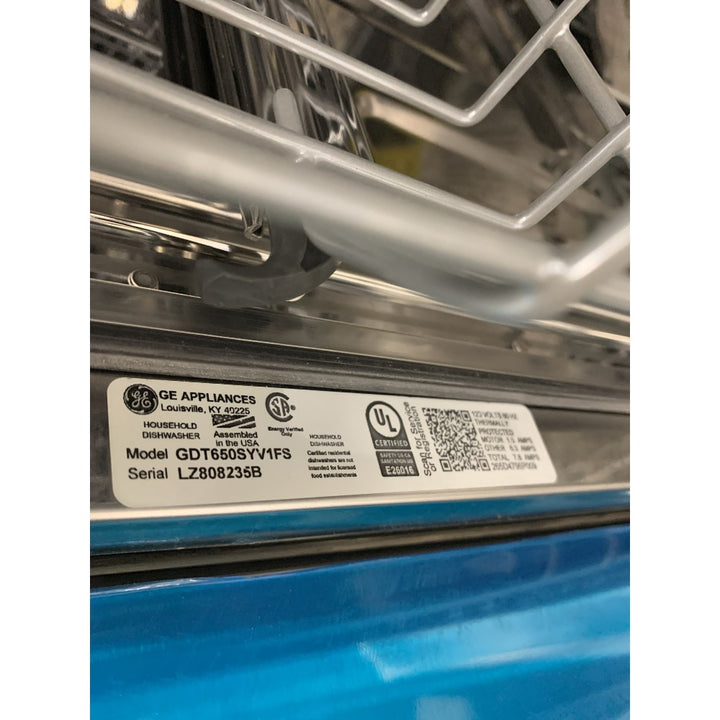 GE Dishwasher - Super Deal, Retail $999, Our Price $365