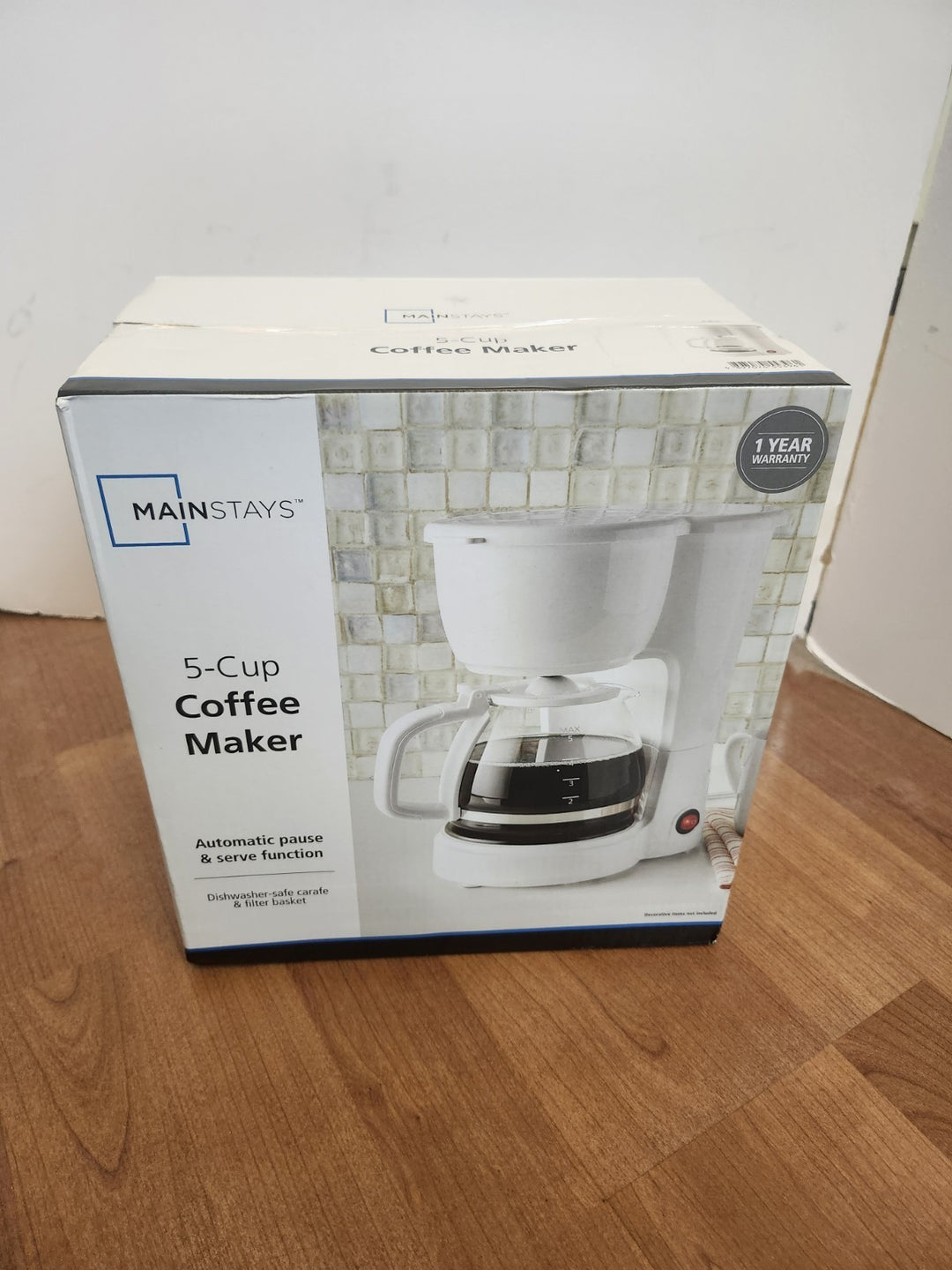 White 5-Cup Drip Coffee Maker (White) Retail $12.94