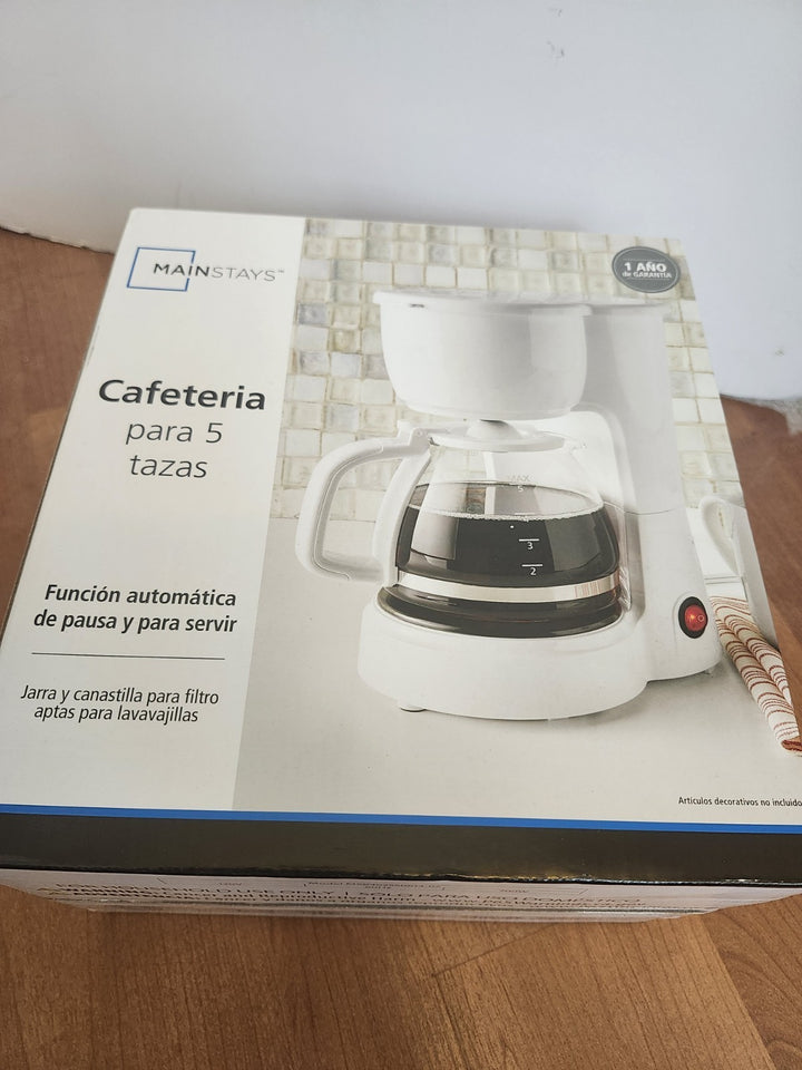 White 5-Cup Drip Coffee Maker (White) Retail $12.94