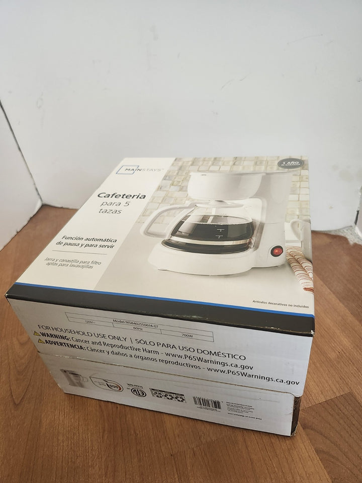 White 5-Cup Drip Coffee Maker (White) Retail $12.94