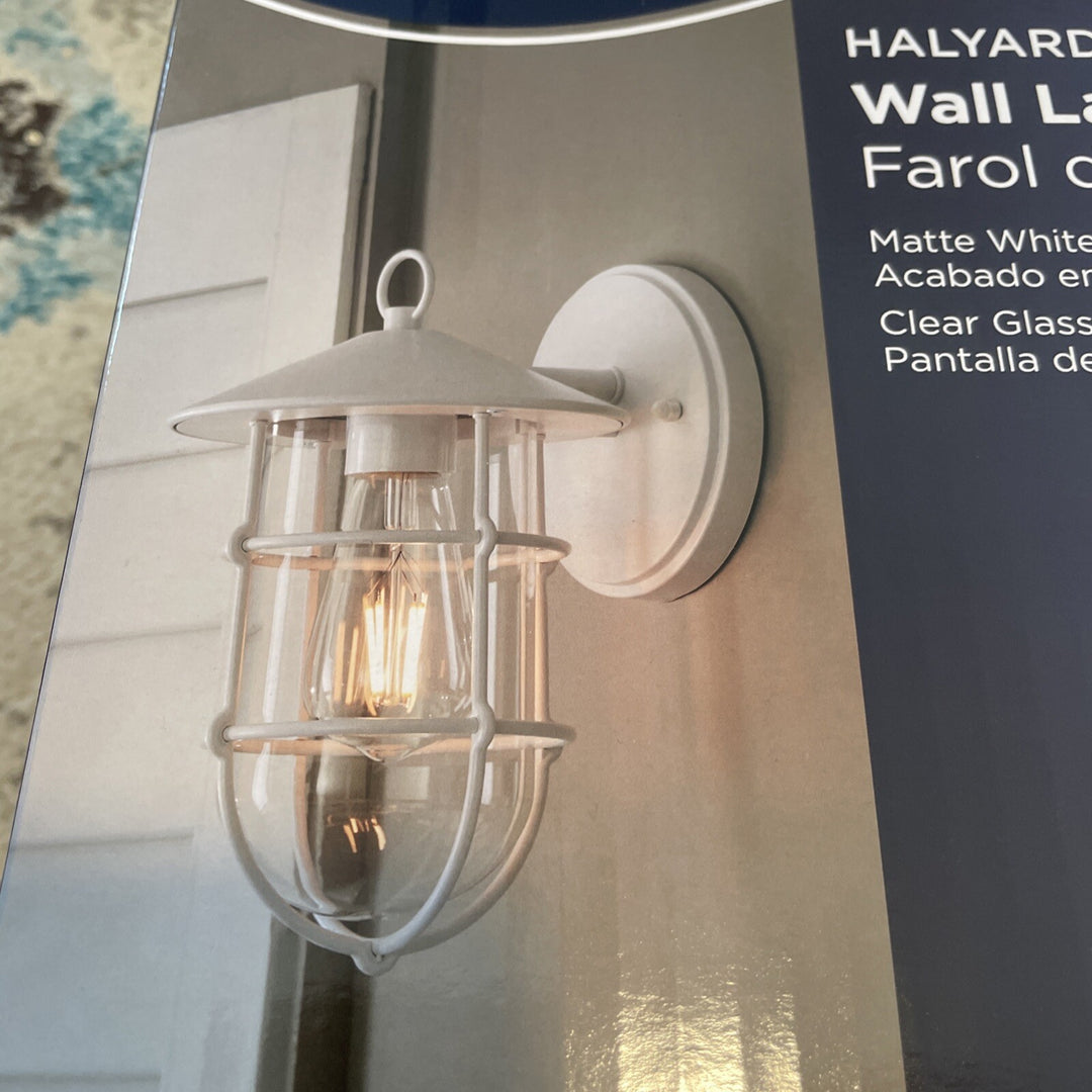 Harbor Breeze Halyard 1-Light 10-in White Outdoor Wall Light Retail $33.80