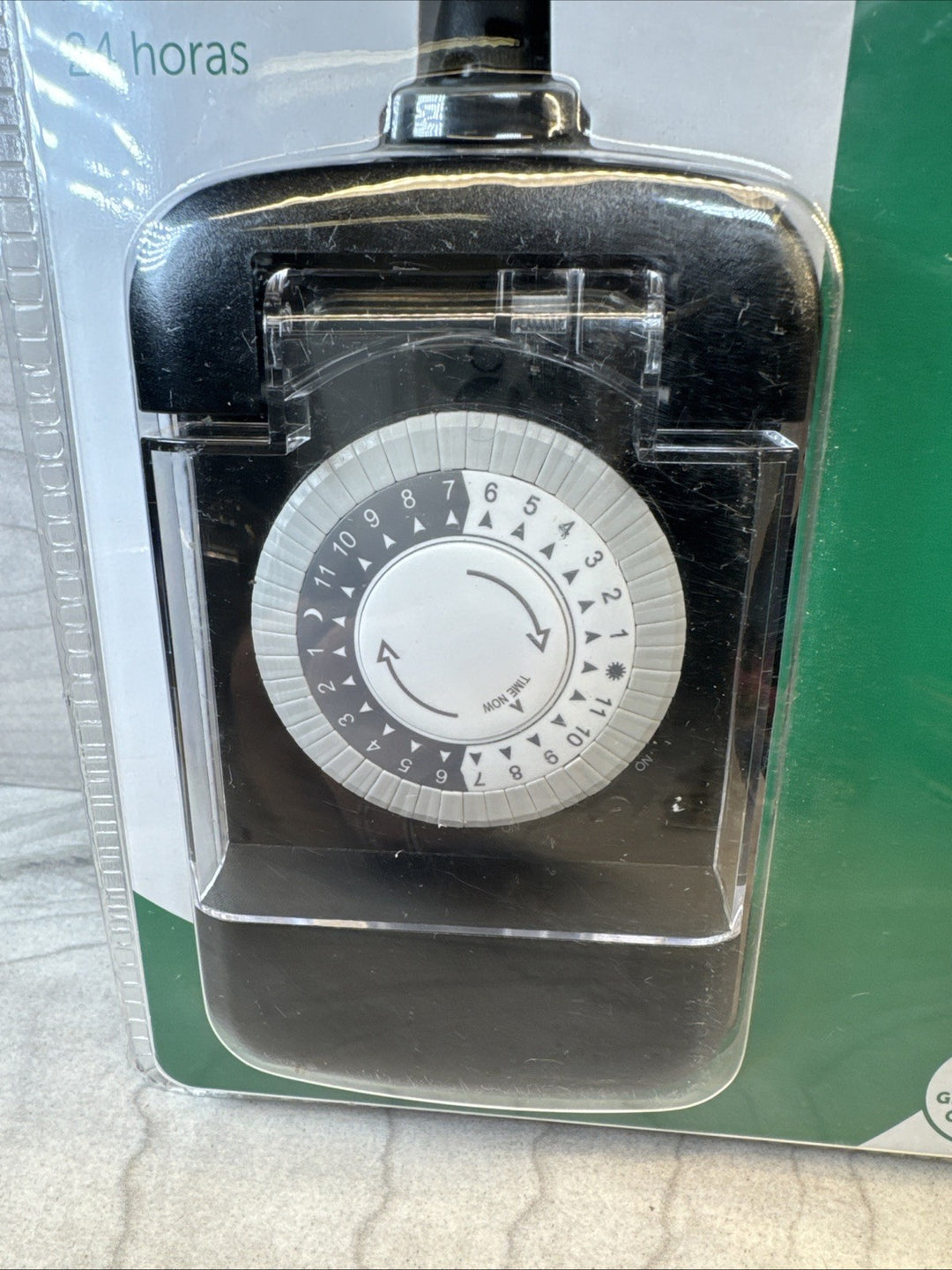 Utilitech Outdoor 24 Hour Manual Timer Two Grounded Outlets up to 48 Times / 24H