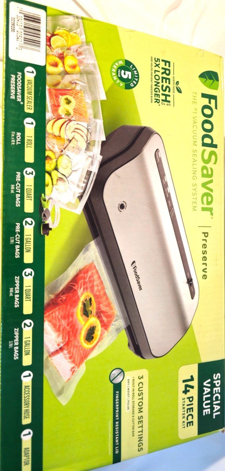 FoodSaver Preserve Vacuum Sealer with Special Value 14 Piece Starter Kit Retail $128.97