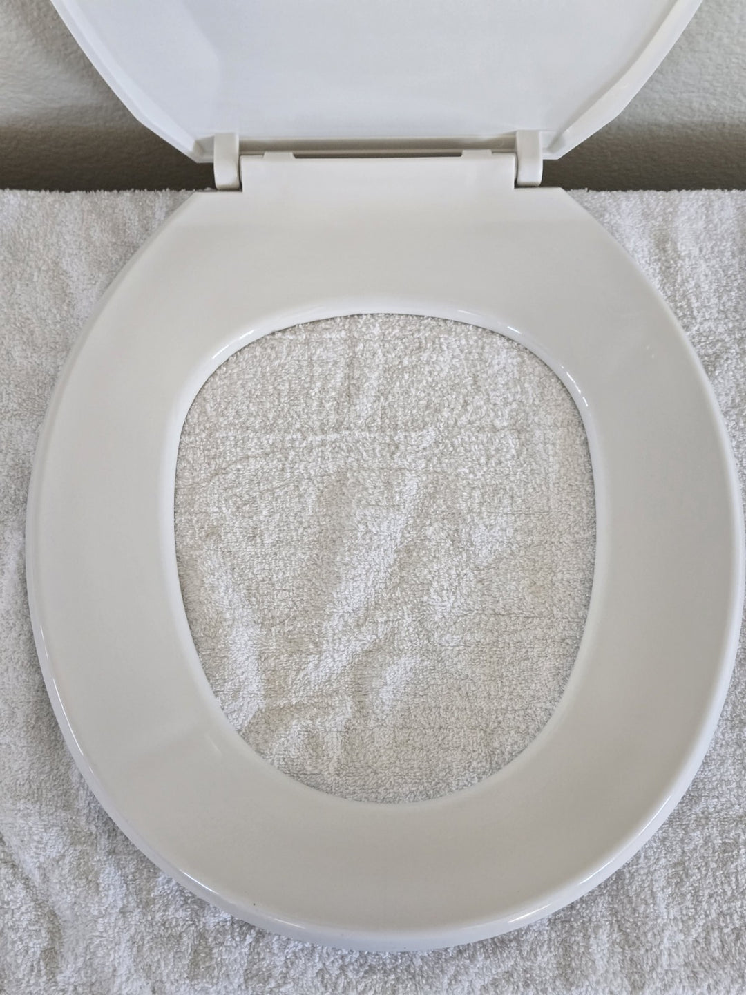 Project source round toilet seat Retail $14.98