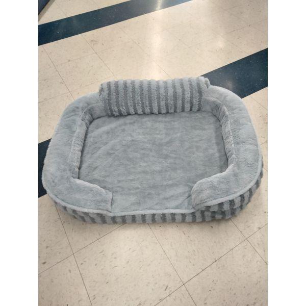 Lesure Dog Bed - Plush, Striped, Cozy Retail $35.00