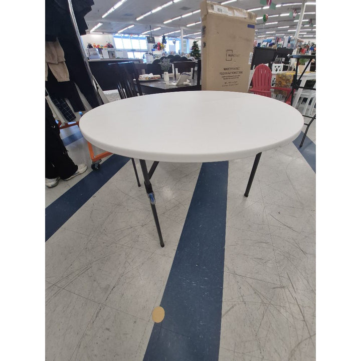 Mainstays 4 Foot Fold In Half Round Table