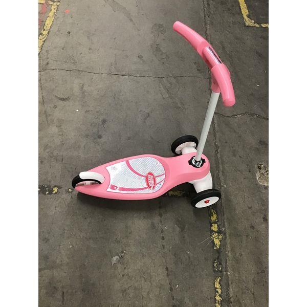 Radio Flyer Lean 'N Glide Scooter - Pink, Three-Wheel, Tilt Steering Retail $35.00