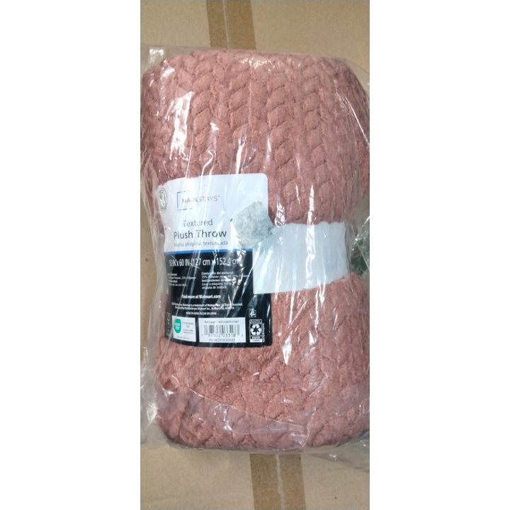 Mainstays Textured Plush Throw, 50 x 60 in, Canyon Retail $20.00