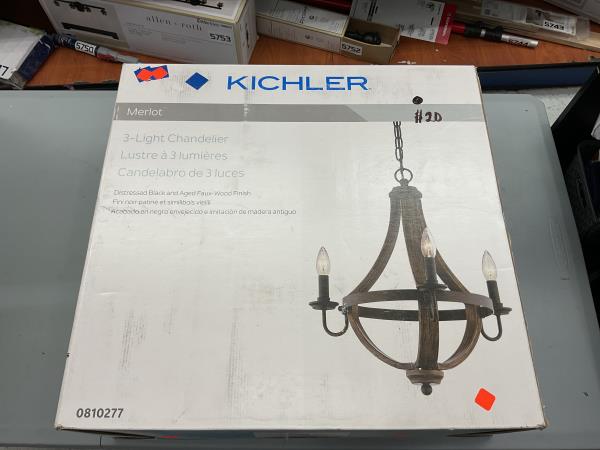 CLEARANCE- Merlot Chandelier Retail $20.00