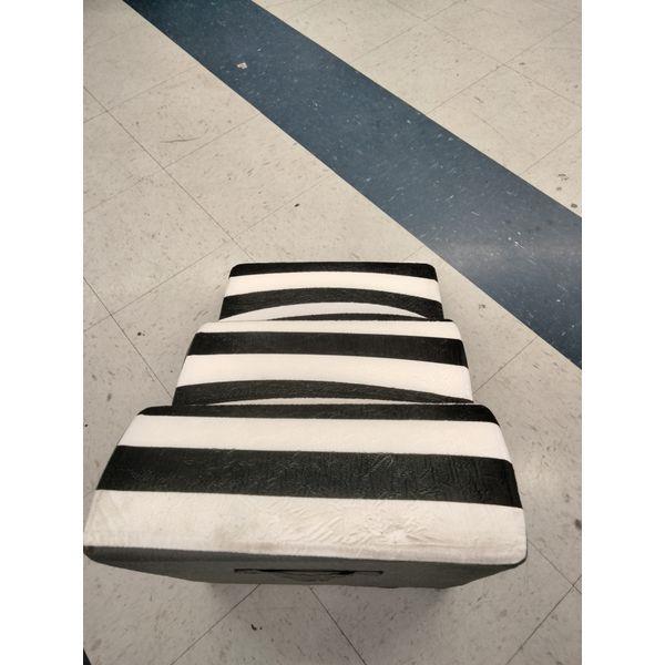 Unbranded Pet Stairs - Striped, Portable, Lightweight Retail $45.00