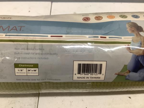 TravelTrainer VERSAMAT Non-Slip Yoga Mat - Chartreuse Retail $24.99