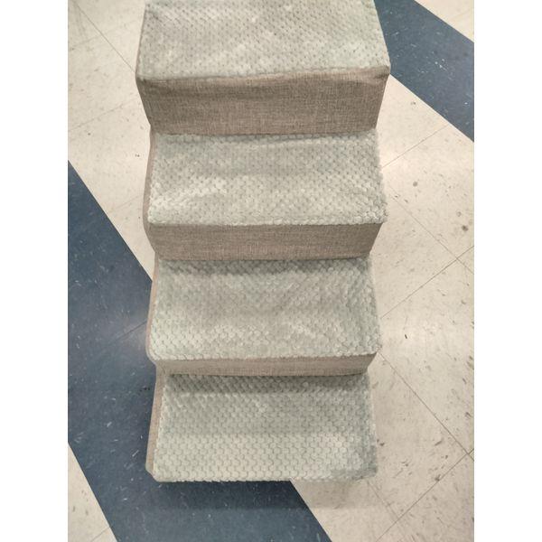 PetSafe CozyUp - Pet Stairs, 4 Steps, Plush Fabric, Beige Retail $50.00