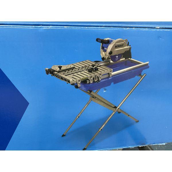 Kobalt Wet Tile Saw - Portable, 7-in Blade, Adjustable, Silver/Blue Retail $250.00