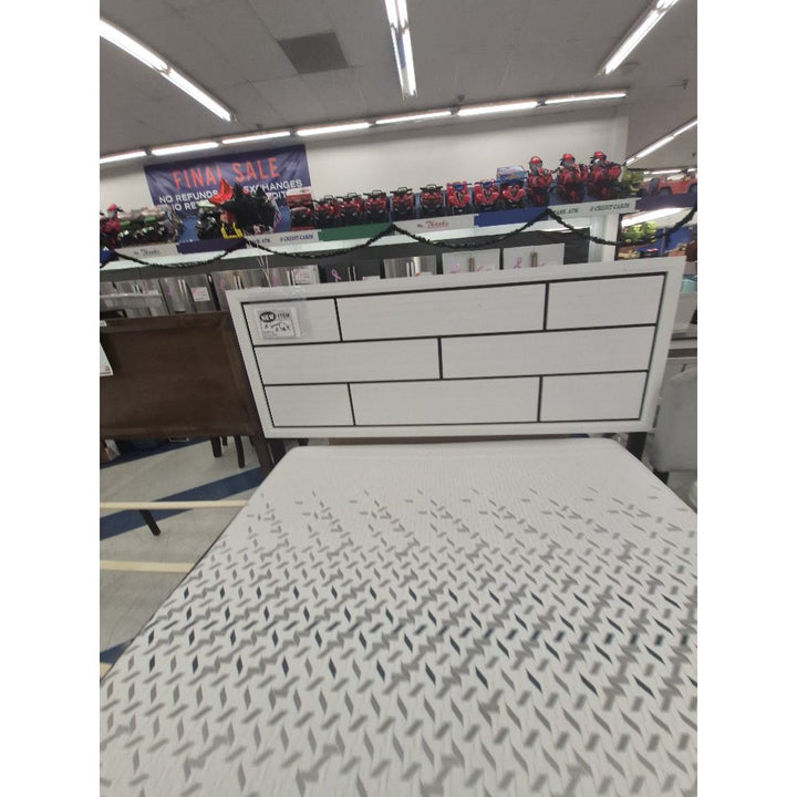 Eastern King Bed Frame - White, Modern Design