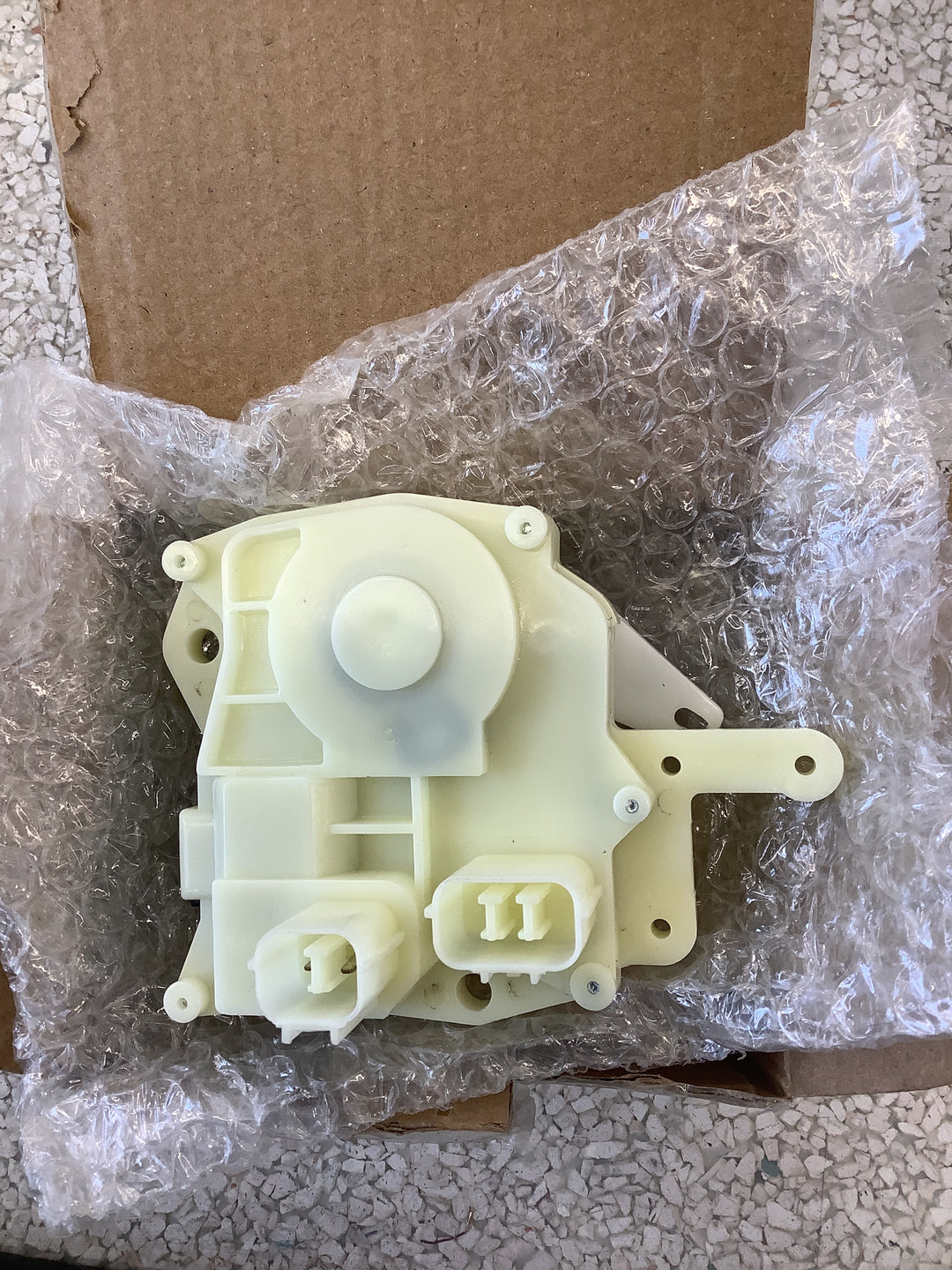 door lock actuator