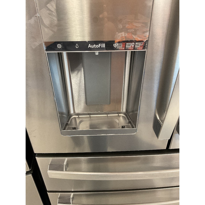 Super Deal GE Refrigerator - Stainless Steel, Water Dispenser