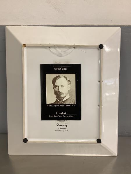Goebel Artis Orbis Renoir "Les Parapluies" Limited Edition Decorative Plate 485/1000 Retail $50.00