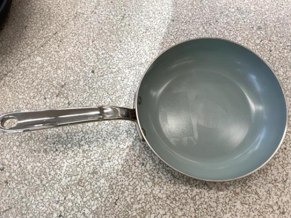 TRAMONTINA Ceramic Non-stick Frying Pan - 10-Inch, Gray Retail $13.99