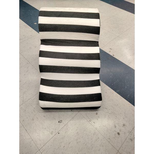Unbranded Pet Stairs - Striped, Portable, Lightweight Retail $45.00