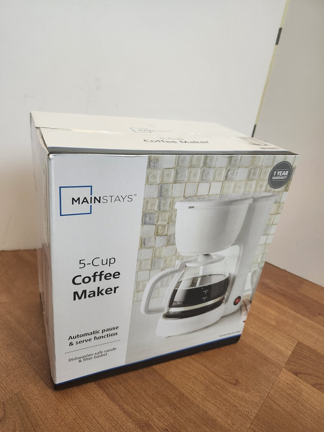 White 5-Cup Drip Coffee Maker (White)