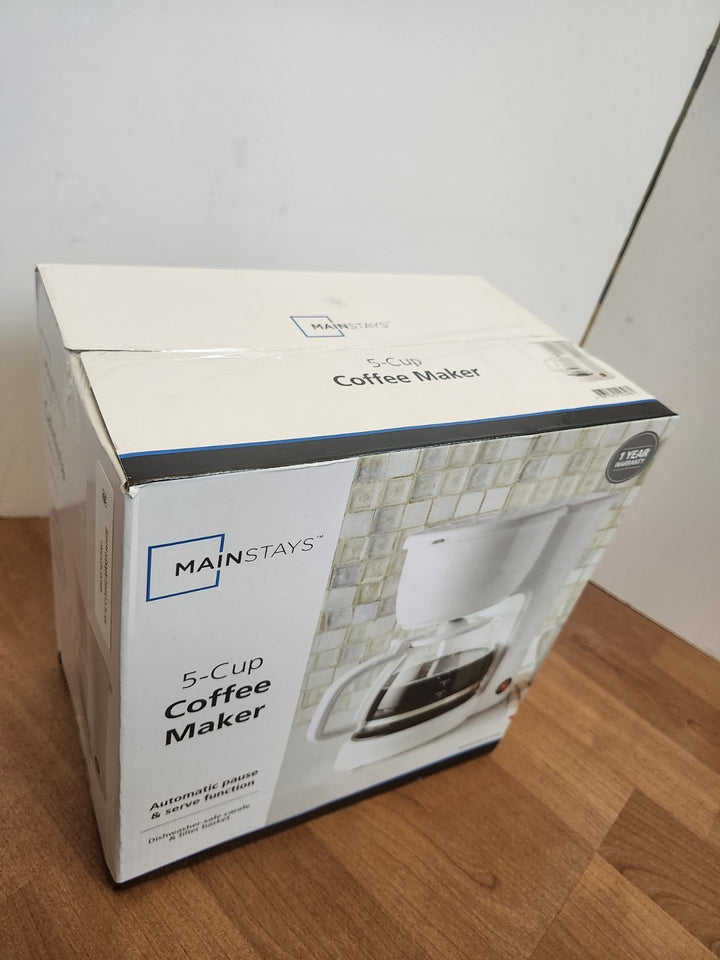 White 5-Cup Drip Coffee Maker (White)