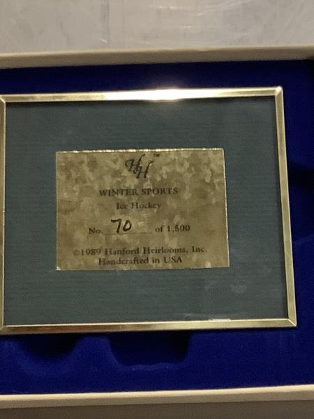 Hanford Heirlooms Winter Sports Ice Hockey Stamp Display Retail $34.99