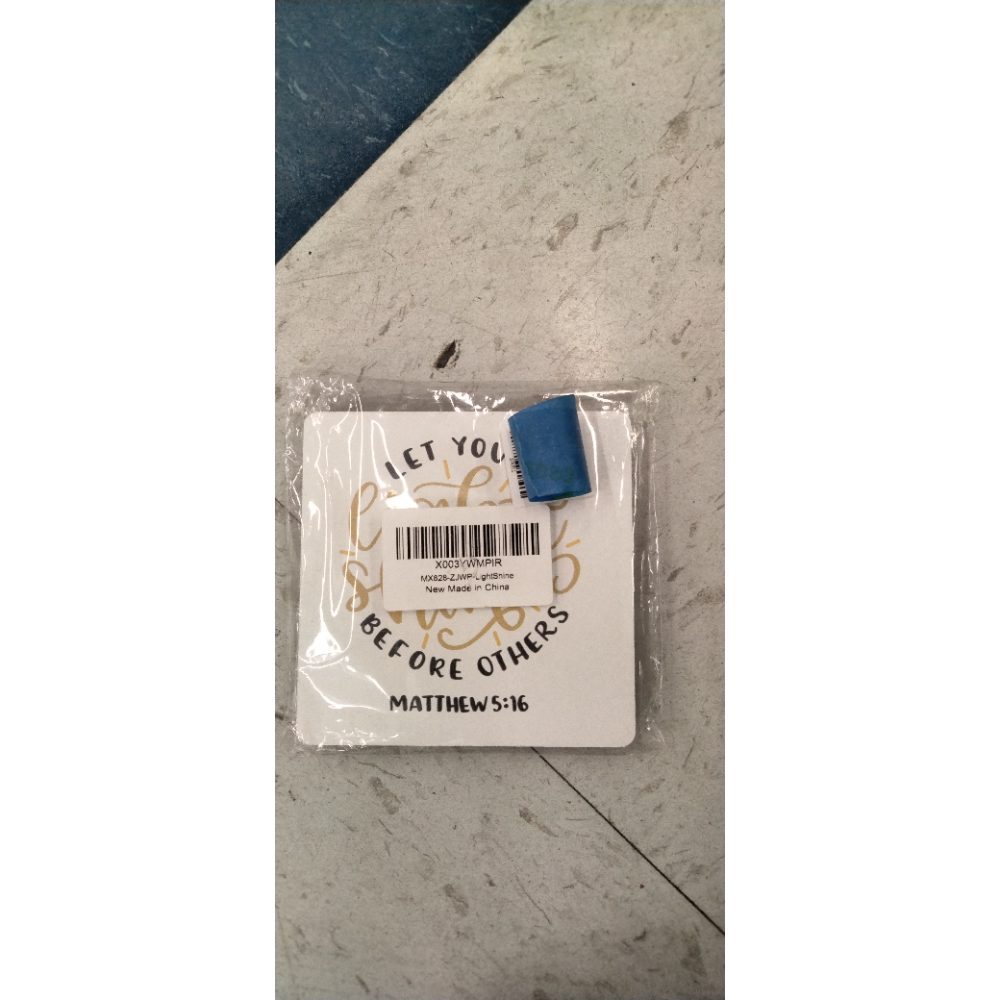 Bible Verse Table Desk Decor Inspirational Rustic Christian Wood Sign Plaque with Wooden Stand, Motivational Religious Positive Vintage Decor for Tabletop Desktop Shelf Shelves TV Cabinet Living Room