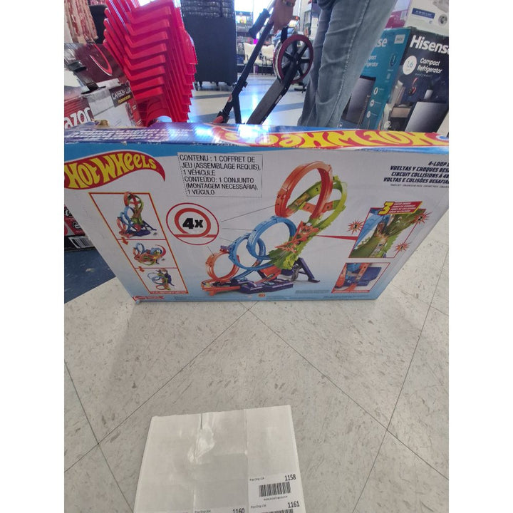 Hot Wheels 4-Loop Crash Out Track Set