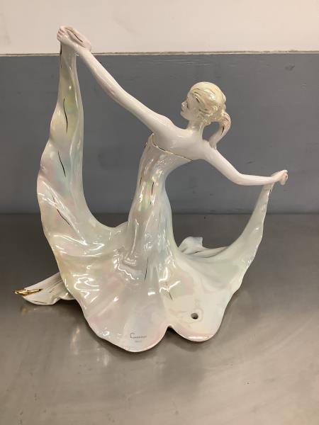 Lorenzon Italy Porcelain Dancer Figurine - Elegant Flowing Dress, Gold Accents Retail $350.00