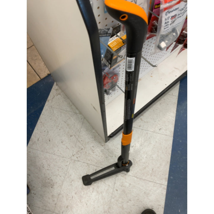 Fiskars 4-Claw Stand Up Weed Puller Tool, Gardening Hand Weeding Tool with 39" Long Ergonomic Handle with Easy-Eject Mechanism