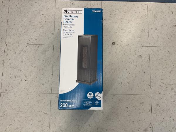 Utilitech Oscillating Ceramic Heater - Portable, Thermostat Retail $35.00
