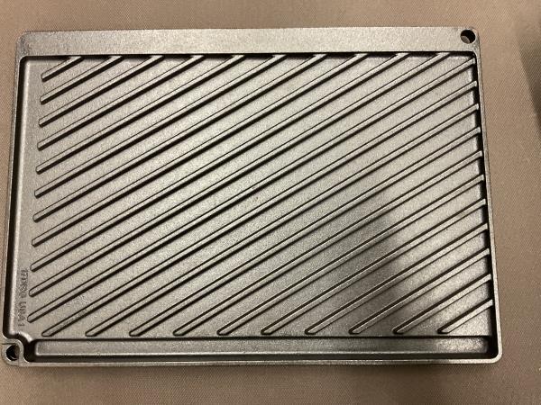 Lodge Double Sided Cast Iron Grill/Griddle - 17 x 12 Inches Retail $70.00