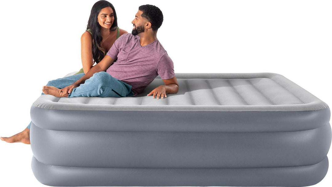 Intex Queen 20 Inch Dura-Beam Deluxe Raised Air Bed Mattress with Built-in Pump Retail $59.88