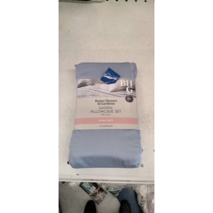 Better Homes & Gardens 100% Cotton Sateen 300 Thread Count Pillowcase Set  King  Blue Water