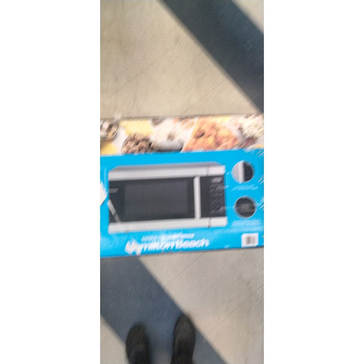 Hamilton Beach HB8436127995-03 1.6 Cu Ft Sensor Cook Countertop Microwave Oven