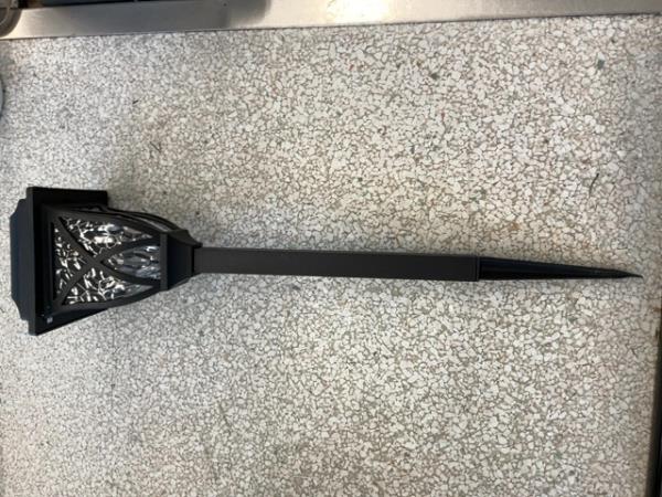 Solar Powered Torch Lights - Flickering Flame Effect, Outdoor Garden Decor Retail $19.00